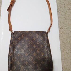 Louis Vuitton Musette Salsa PM